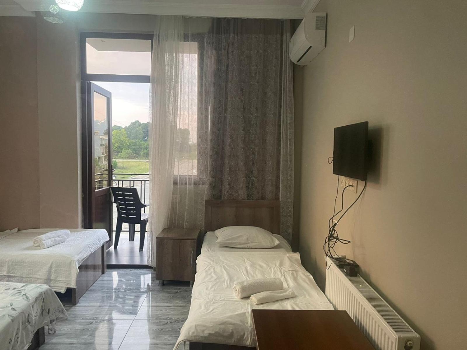 Hotel Guga كوبوليتي المظهر الخارجي الصورة